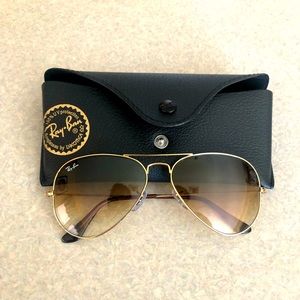 Ray-Ban Gold Unisex Aviator Sunglasses